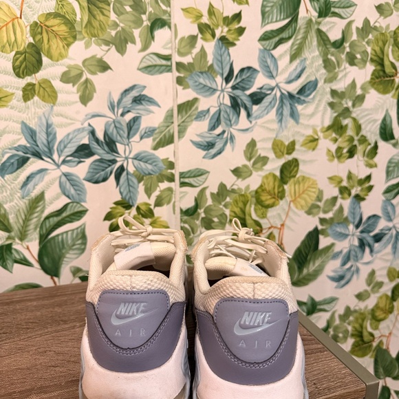 Nike Air Max Sneakers (10.5) - Picture 4 of 8